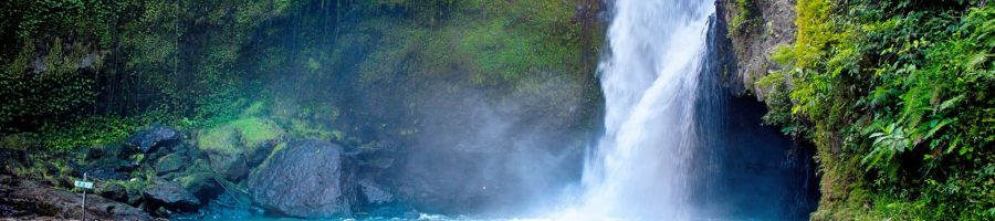 tegenungan waterfall